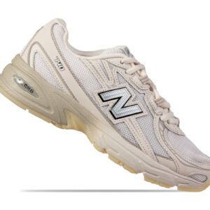 New Balance 740