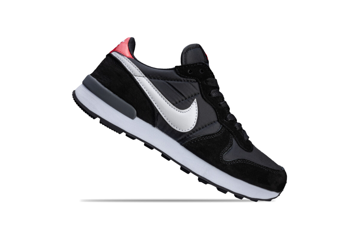 Nike International 2